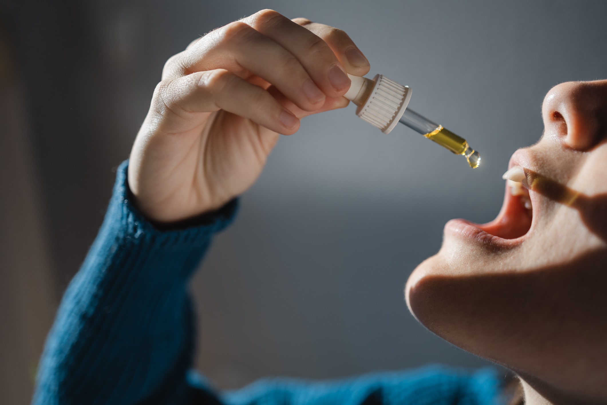 Aceite CBD Sublingual: Lo Que Debes Saber Antes de Tomarlo
