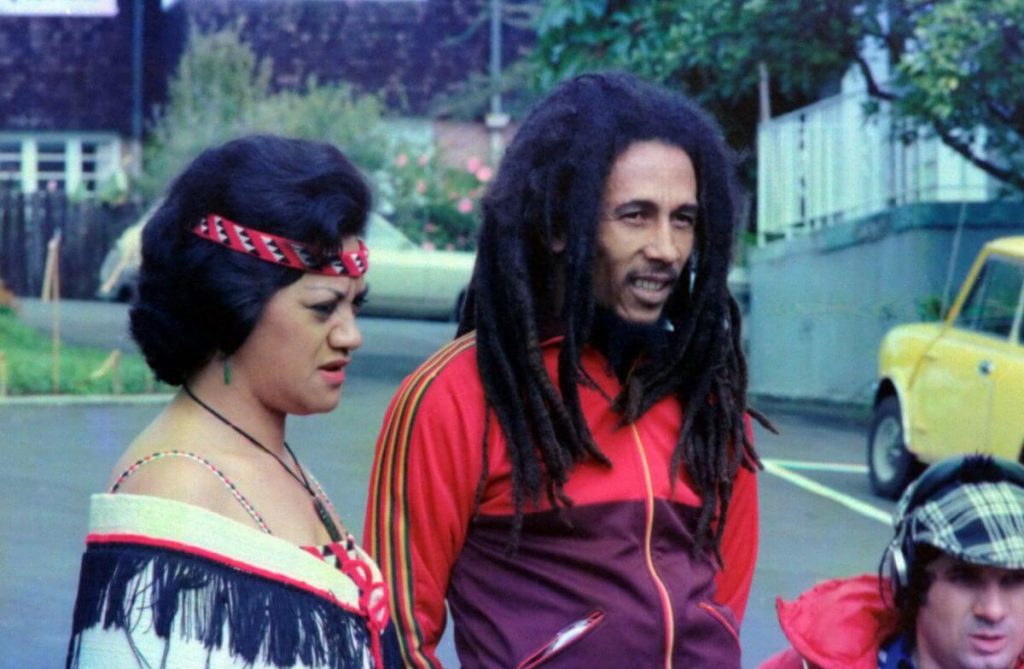 Bob Marley en Western Springs, Auckland, Nueva Zelanda, Abril 1979. Crédito: Bill Fairs