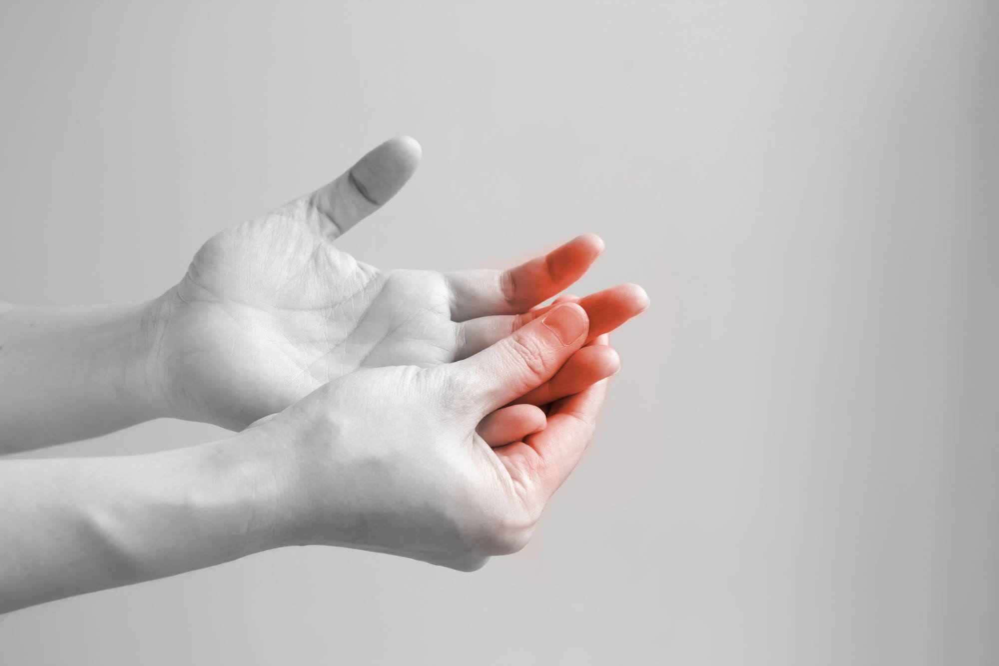 La artritis es una enfermedad crónica caracterizada por dolor articular persistente, que afecta principalmente a mujeres (en el 70 % de los casos). El manejo del dolor debe ser personalizado.